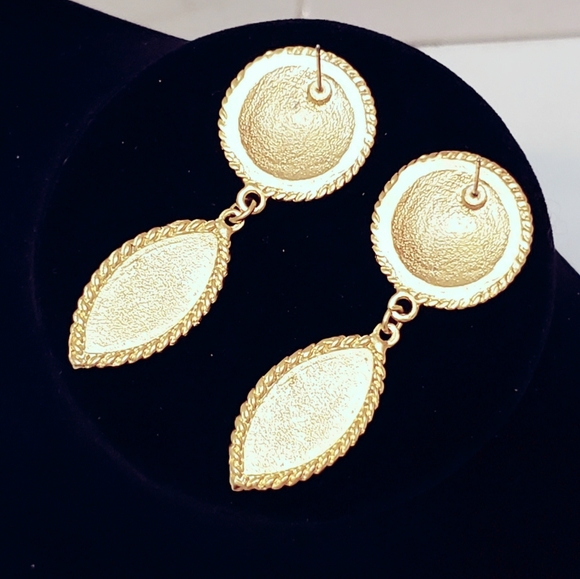 Gold Tone Vintage Plaid Dangles Red Navy Green - Picture 3 of 7